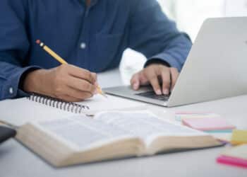 Learning Languages the Fun Way with Duolingo: Feels Like Playing a Game, But You Get Smart!