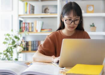 Mau Kursus Online Lewat Udemy Tanpa Bikin Boncos? Pakai Udemy Downloader Ini Aja!